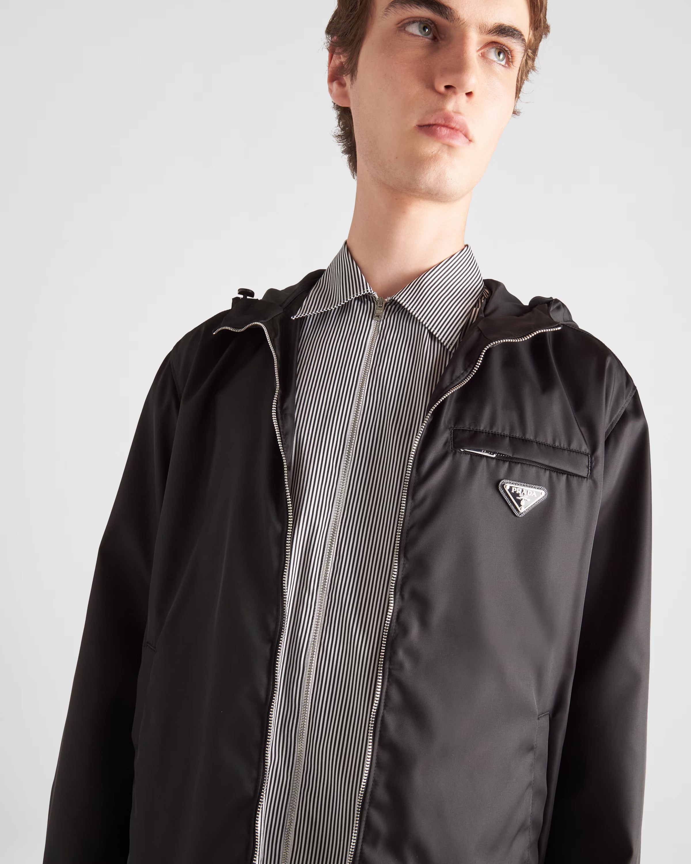 Blousonjacke aus Re-Nylon mit Kapuze
